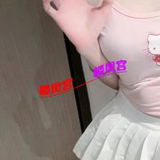 一个看起来还可以的小姐姐