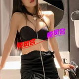 居家少妇玩的很尽兴