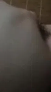 你们的嫂子出差骚逼想男人插都流水了