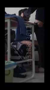  开头验证自拍达人楼道60岁保洁阿姨穿情趣丝袜调教深喉第三视角