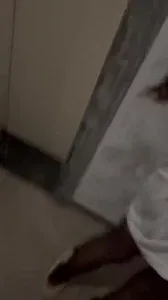 骚老婆半夜去车库