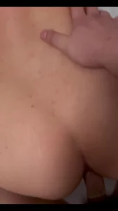 后入啪啪作响 郑州找单女