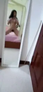 远一点的楚楚