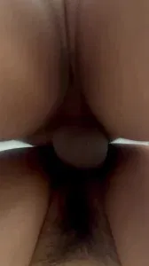 兄弟的女人就是爽，无套抽查大屁股，夹的好紧