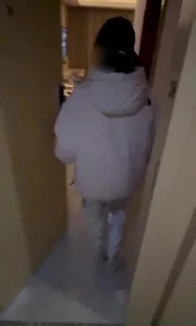 有字幕！广州公务员夫妻与同学