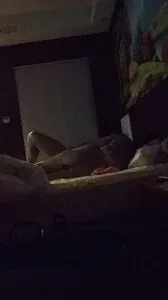 淫妻3p前戏调情
