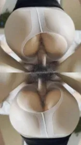 这么性感的蜜桃臀后入是最佳的体位人妻说插的很深