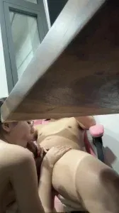 眼镜女老师 人妻感超强 平时一看就是贤妻良母