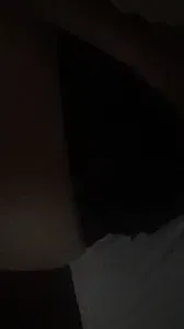 南宁制服人妻上着班拉到酒店快速内射
