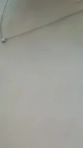 实拍裸聊短发女今天办公室草逼拍给我看，逼水不停的往外流