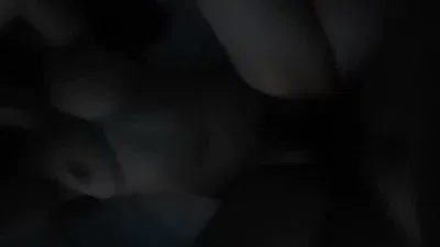 济南大四大胸女生背着男友电影房被爆艹