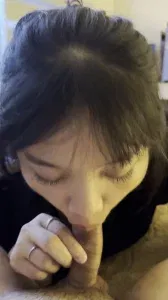 骚逼看到鸡巴就流口水