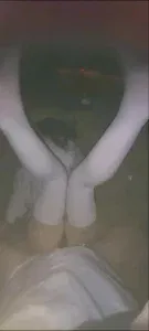 酒后胆大无惧路人 背街小巷就地开艹